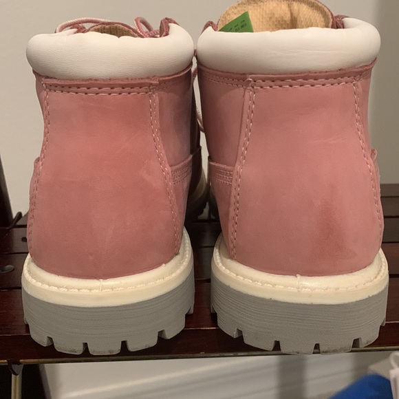 Pink Timberlands - Picture 8 of 8